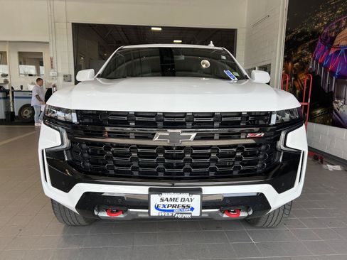 Used 2024 Chevrolet Tahoe Z71 w/ Z71 Off-Road Package AWD/4WD image 2
