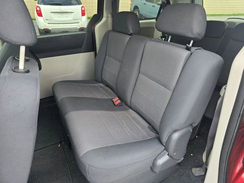 Used 2008 Dodge Grand Caravan SE image 12