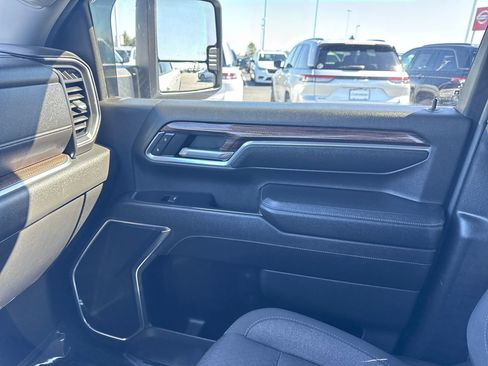 Used 2024 Chevrolet Silverado 3500 LT w/ Convenience Package image 29