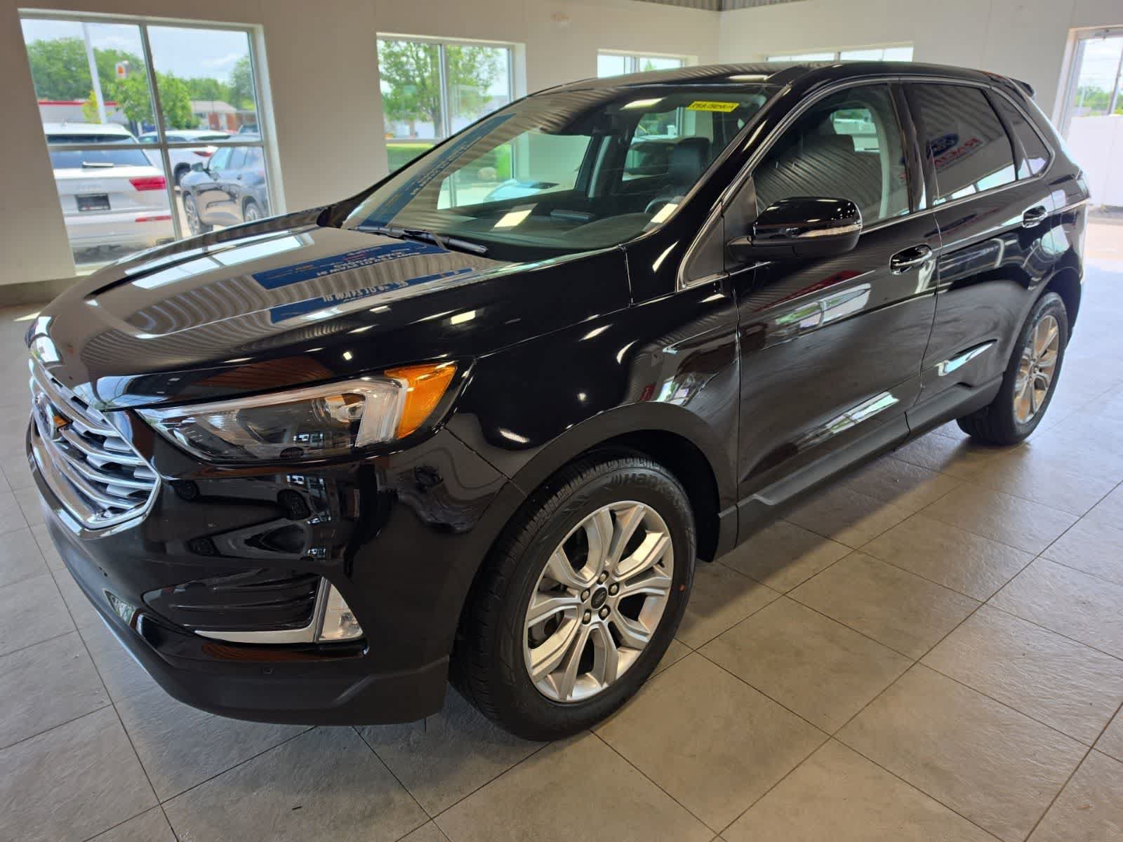 Used 2024 Ford Edge Titanium AWD/4WD image 1