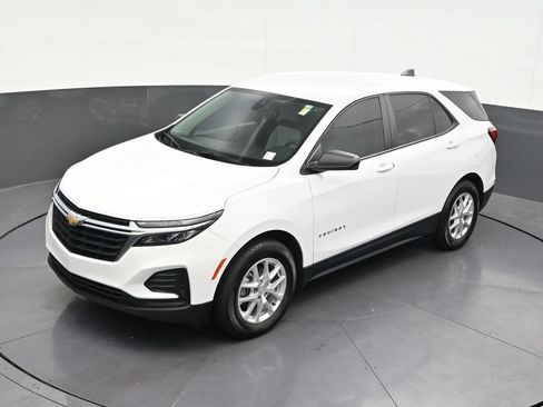 Used 2023 Chevrolet Equinox LS FWD image 21