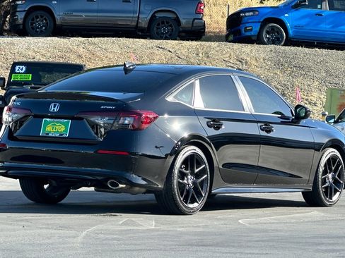 Used 2025 Honda Civic Sport image 4