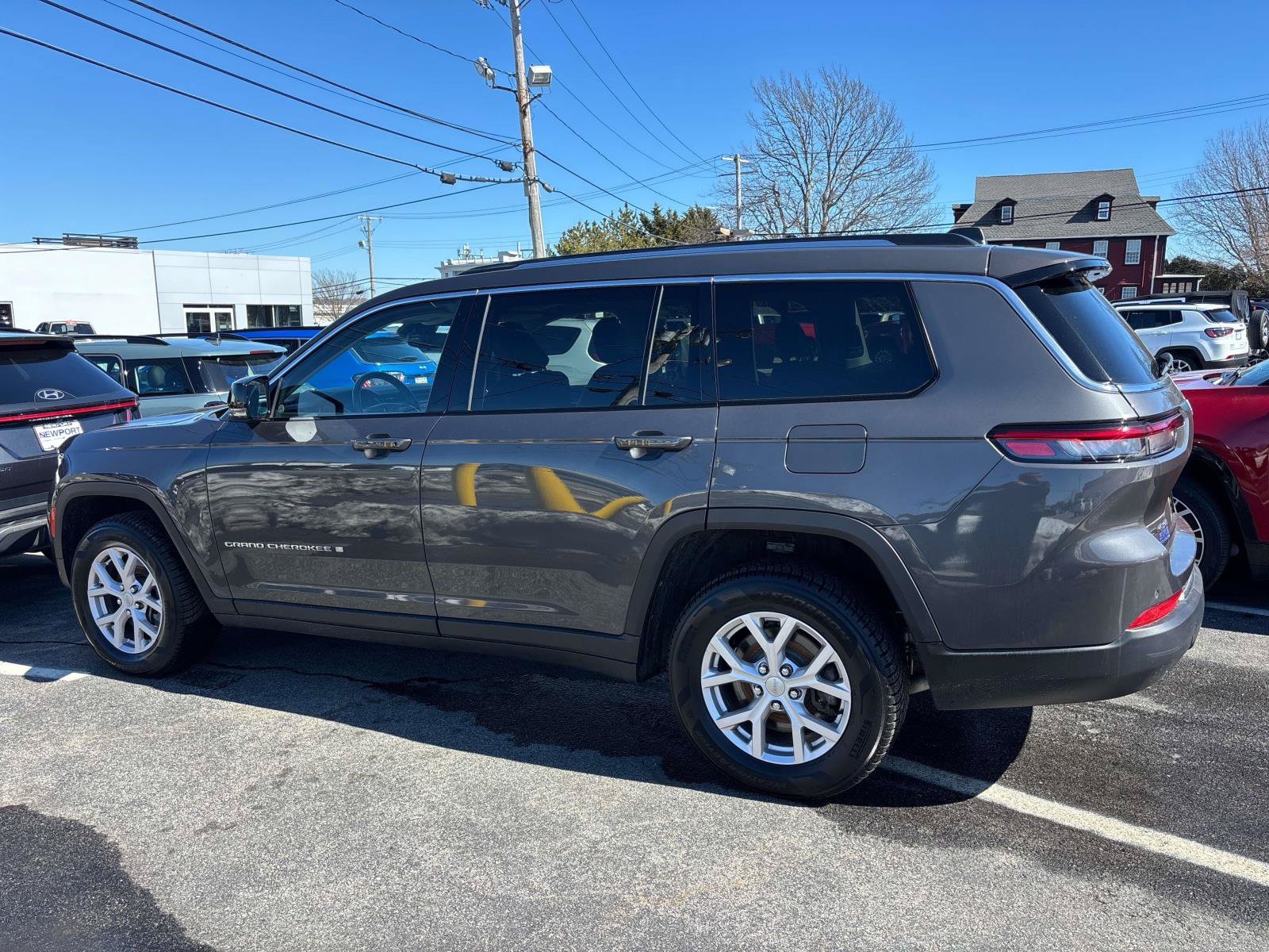Used 2022 Jeep Grand Cherokee L Limited AWD/4WD image 4