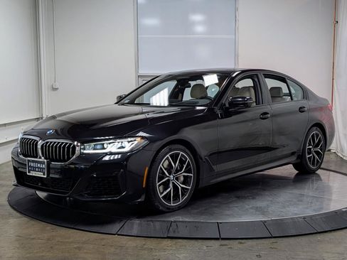 Used 2023 BMW 540i xDrive w/ M Sport Package image 4