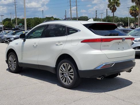 Used 2021 Toyota Venza XLE AWD/4WD image 6