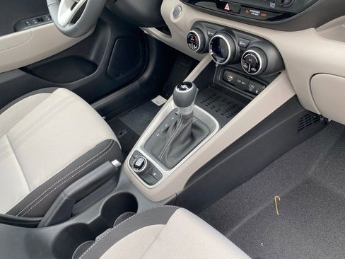 New 2026 Hyundai Venue SEL FWD image 40