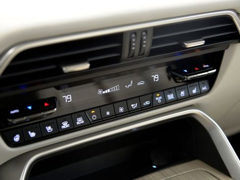 Certified 2025 MAZDA CX-90 Plug-In Hybrid w/ Premium Plus image 23