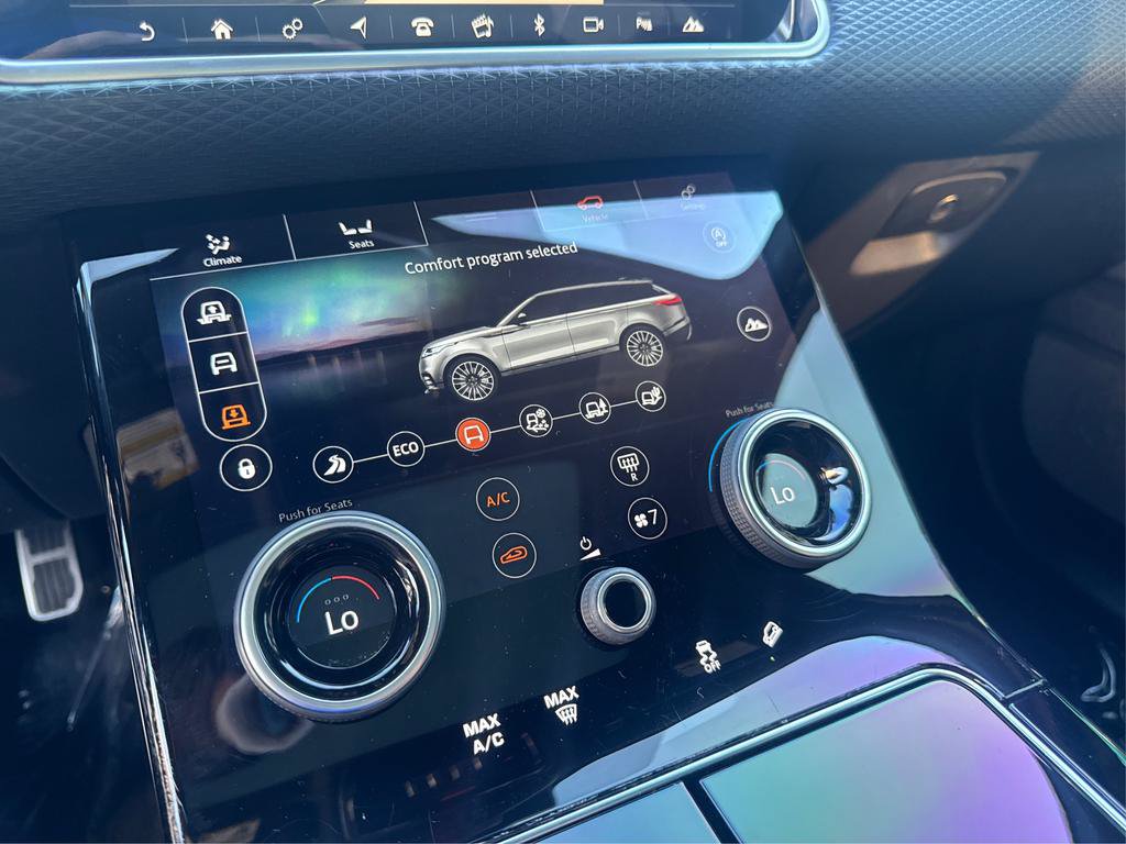 Used 2018 Land Rover Range Rover Velar R-Dynamic SE AWD/4WD image 22