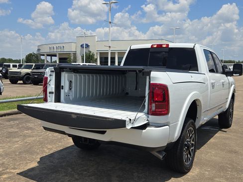 Used 2025 RAM 2500 Limited AWD/4WD image 30