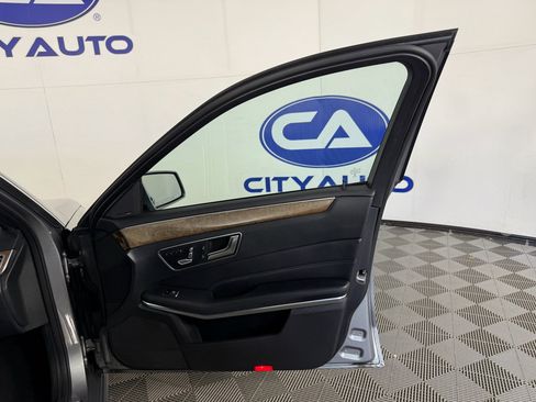 Used 2014 Mercedes-Benz E 350 Luxury image 15