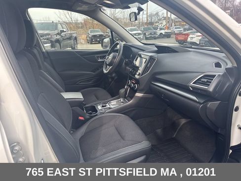 Used 2023 Subaru Forester Premium AWD/4WD image 20