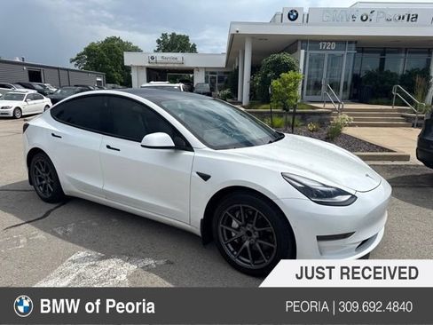 Used 2022 Tesla Model 3 RWD image 1