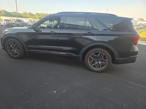 Used 2026 Ford Explorer ST AWD/4WD image 8