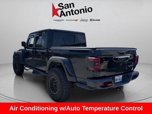 Used 2024 Jeep Gladiator Sport AWD/4WD image 5