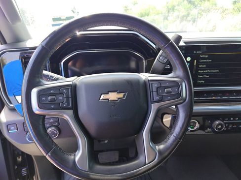 Used 2022 Chevrolet Silverado 1500 LT AWD/4WD image 13