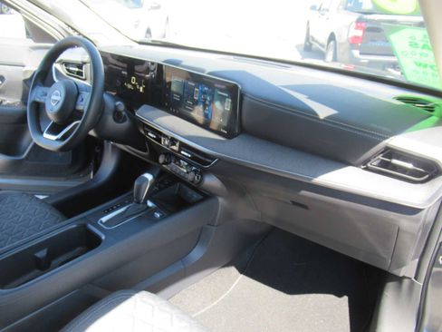 Used 2026 Nissan Kicks SV w/ Cold Weather Package AWD/4WD image 25