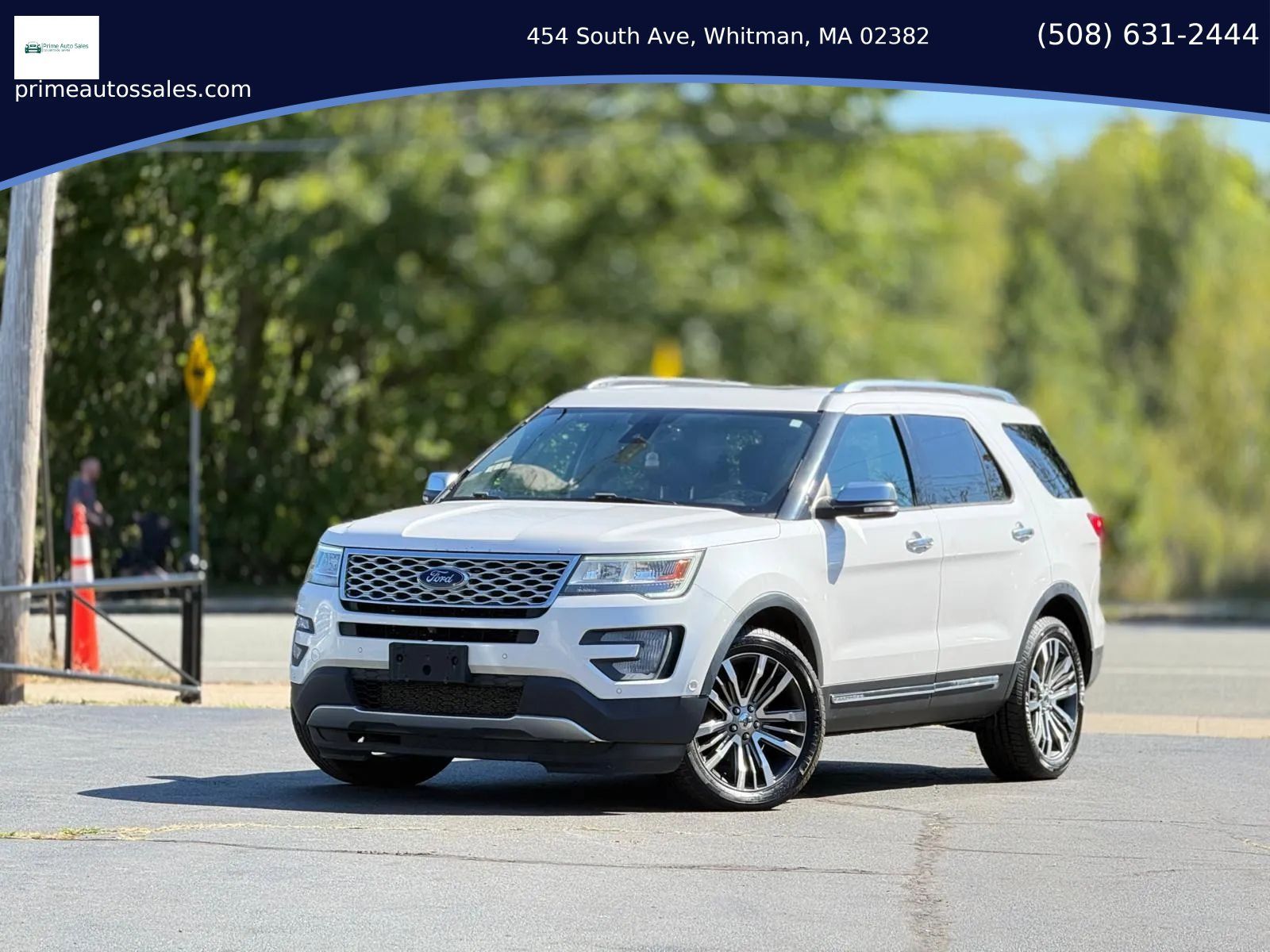 Used 2017 Ford Explorer Platinum AWD/4WD image 1