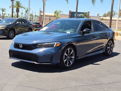 Used 2025 Honda Civic Sport image 3