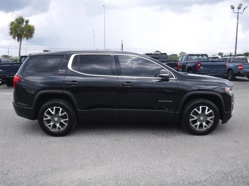 Used 2022 GMC Acadia SLE FWD image 3