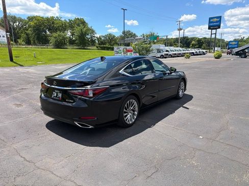 Used 2022 Lexus ES 350 Ultra Luxury w/ Accessory Package 2 FWD image 34
