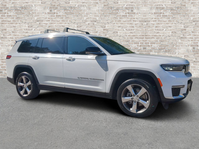 Used 2022 Jeep Grand Cherokee L Limited AWD/4WD image 1
