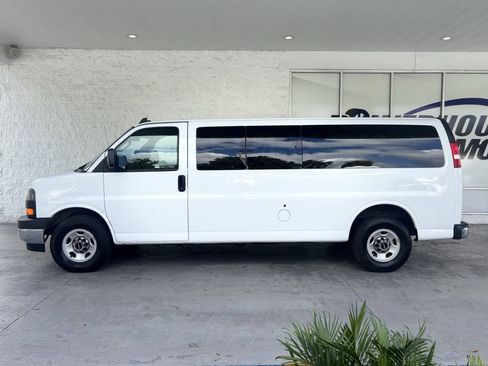 Used 2018 GMC Savana 3500 LT w/ LT Preferred Equipment Group RWD image 5