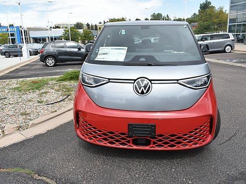 New 2025 Volkswagen ID. Buzz Pro S image 2