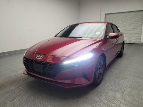 Used 2023 Hyundai Elantra SEL image 15