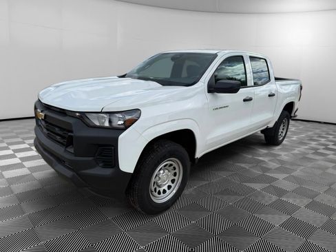 New 2025 Chevrolet Colorado W/T image 3