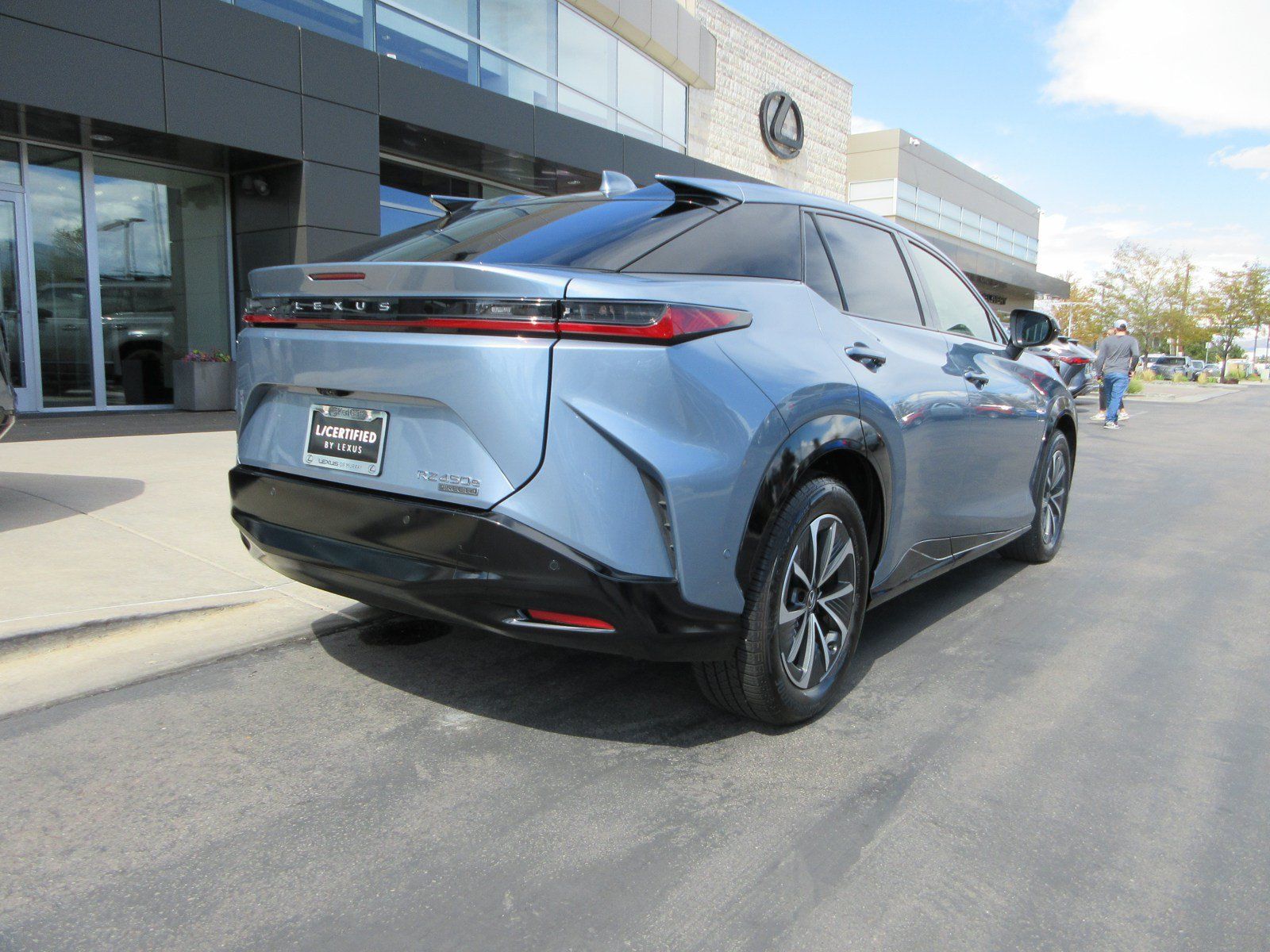 Used 2023 Lexus RZ 450e Premium w/ Technology Package AWD/4WD image 9