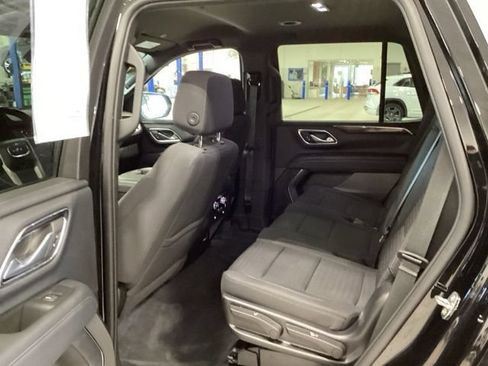 Used 2023 GMC Yukon SLE w/ Gmc Pro Safety Plus Package AWD/4WD image 11