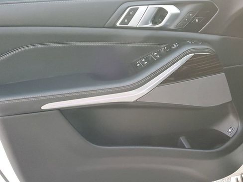 Used 2025 BMW X5 xDrive50e image 43