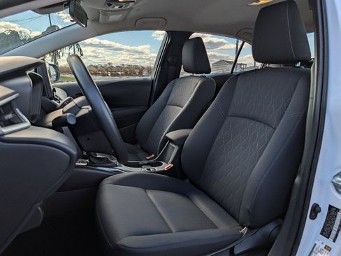 Used 2024 Toyota Corolla LE image 13