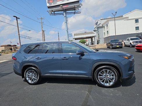Certified 2026 Toyota Grand Highlander AWD image 6