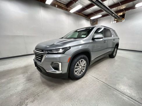 Used 2023 Chevrolet Traverse LT AWD/4WD image 4