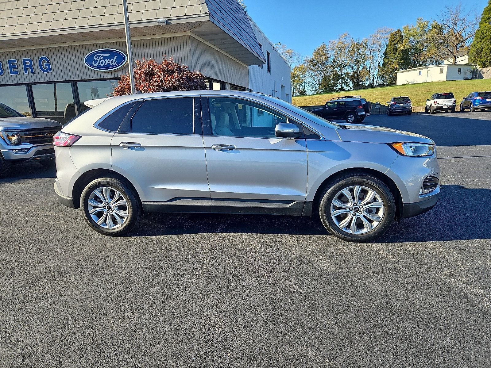 Certified 2024 Ford Edge Titanium AWD/4WD image 2