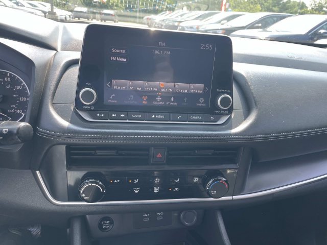 Used 2024 Nissan Rogue S AWD/4WD image 22