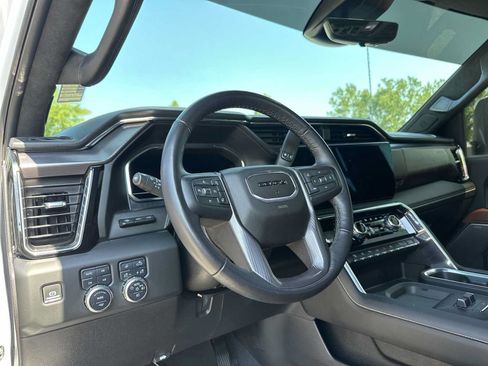 Certified 2025 GMC Sierra 2500 Denali Ultimate AWD/4WD image 16