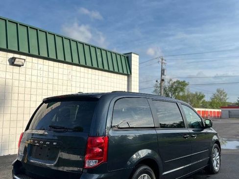 Used 2013 Dodge Grand Caravan SXT FWD image 6