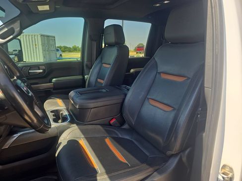 Used 2022 GMC Sierra 2500 AT4 w/ AT4 Premium Plus Package AWD/4WD image 15
