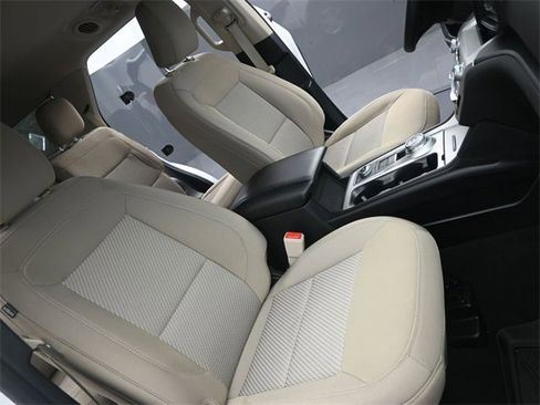 Used 2022 Ford Explorer 4WD w/ Class IV Trailer Tow Package image 17