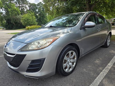 Used 2010 MAZDA MAZDA3 i Sport FWD image 2