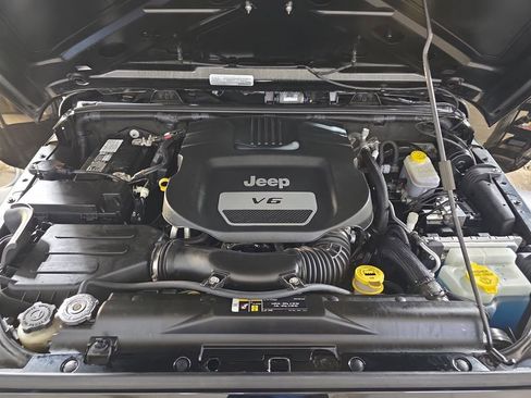 Used 2018 Jeep Wrangler Sport image 26