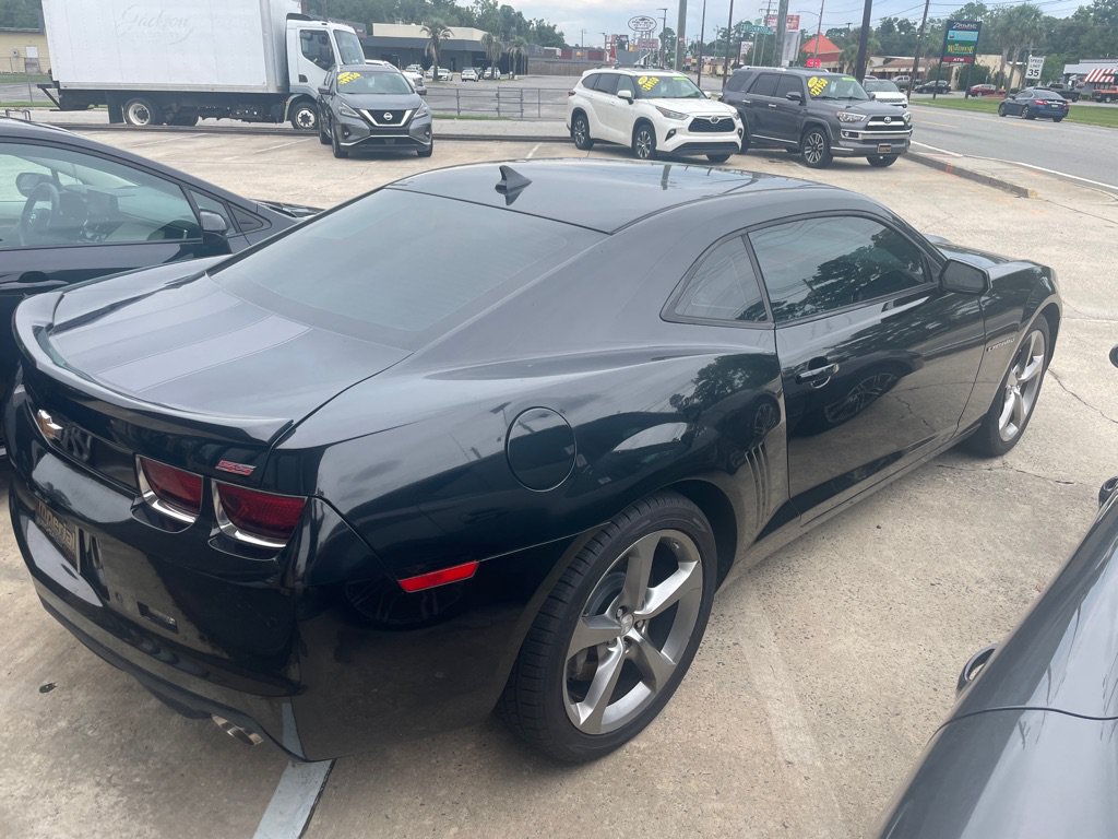 Used 2013 Chevrolet Camaro SS w/ RS Package RWD image 4