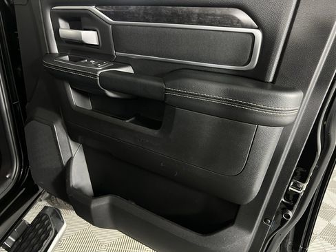 Used 2024 RAM 2500 Big Horn w/ Bed Utility Group image 33