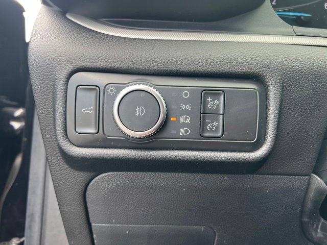 Used 2022 Ford Explorer XLT w/ Equipment Group 202A AWD/4WD image 10