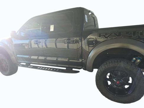 Used 2017 Ford F150 Raptor w/ Equipment Group 802A Luxury AWD/4WD image 4