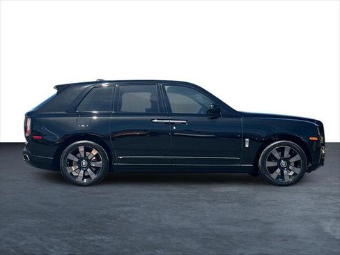 Certified 2023 Rolls-Royce Cullinan w/ Dark Exterior Package AWD/4WD image 9