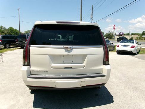 Used 2015 Cadillac Escalade Premium RWD image 8