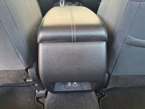 Used 2025 Nissan Altima 2.5 SV FWD image 16
